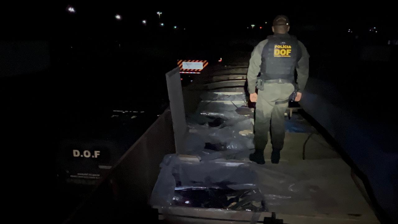 Mais de 20 toneladas de extratos de frutas contrabandeados do Paraguai são apreendidas pelo DOF em Tacuru