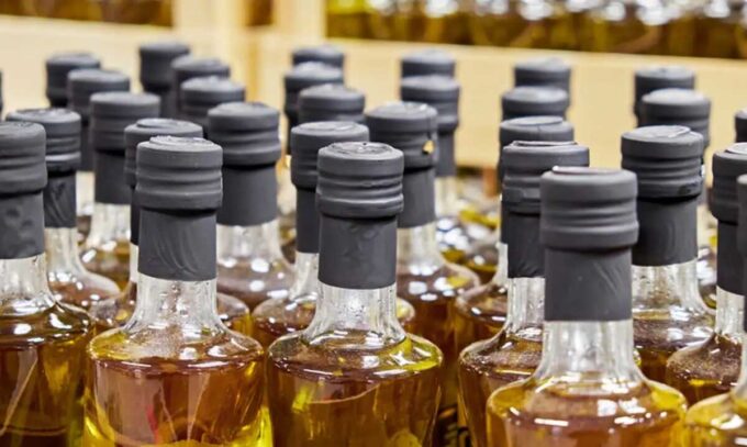 Ministério suspende 12 marcas de azeite por oferecerem risco à saúde