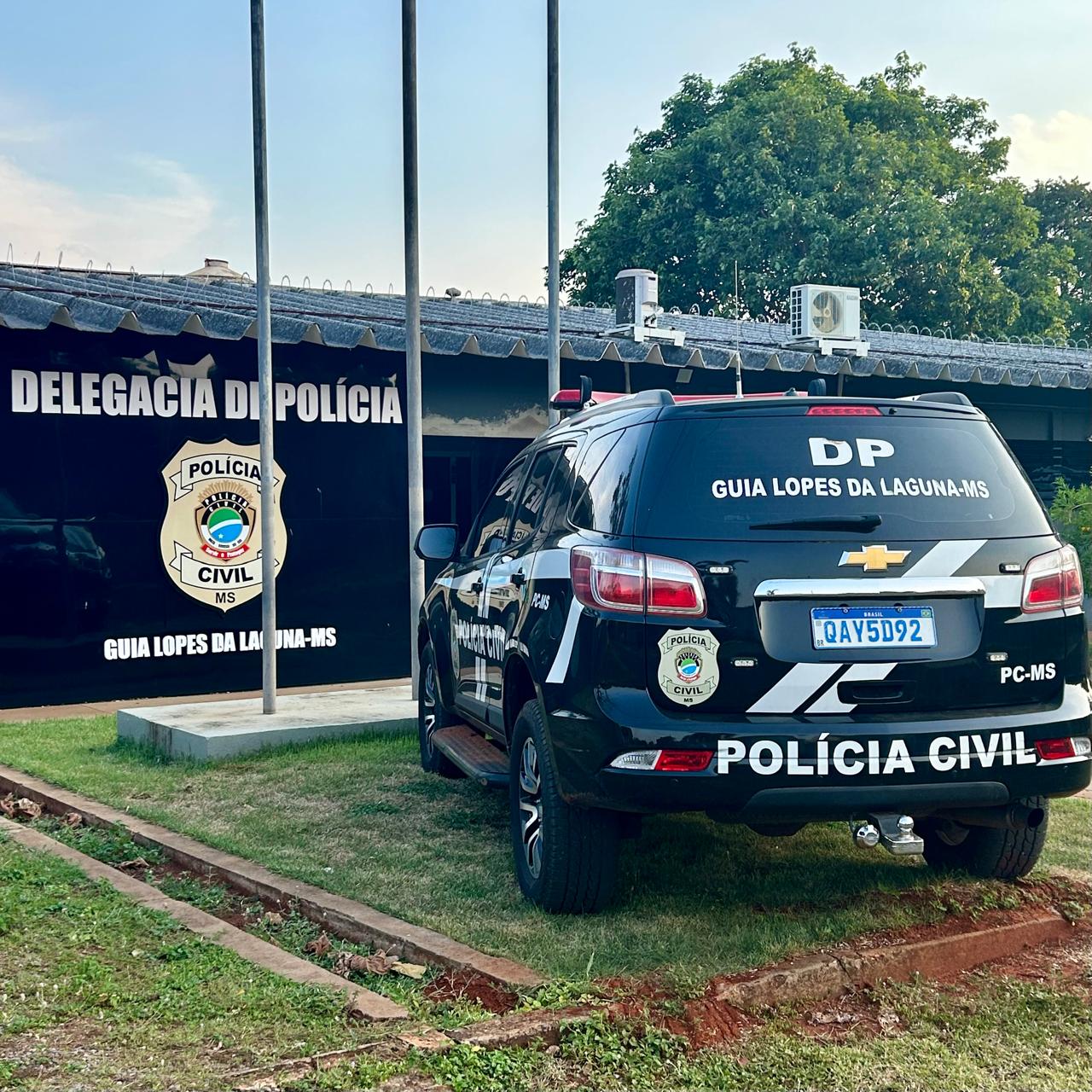 Polícia Civil cumpre mandado de busca domiciliar, prende em flagrante dois homens por tráfico de drogas e associação para o tráfico