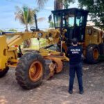 Polícia Civil recupera motoniveladora furtada em Ribas do Rio Pardo