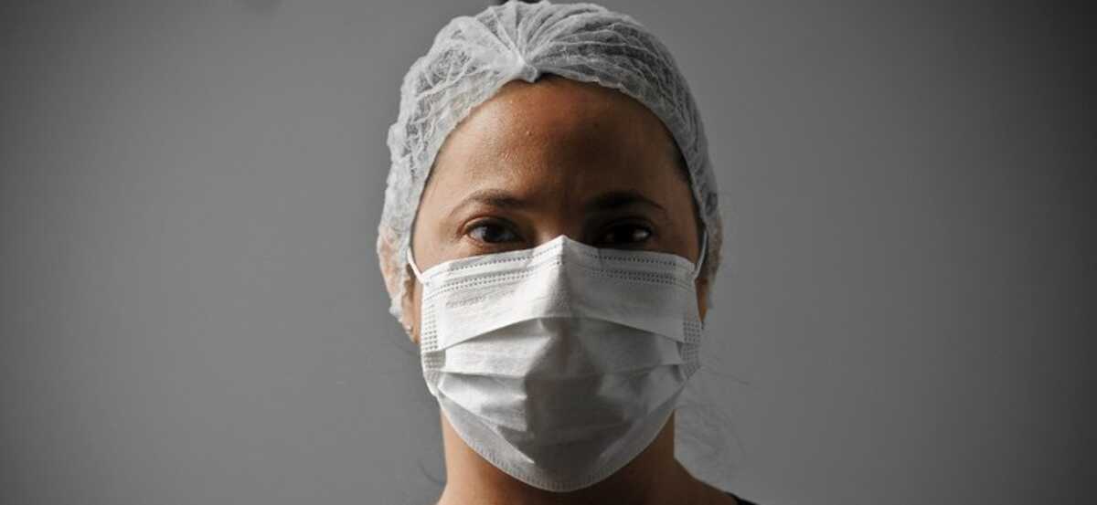 Brasil deve chegar a 635,7 mil médicos em 2025