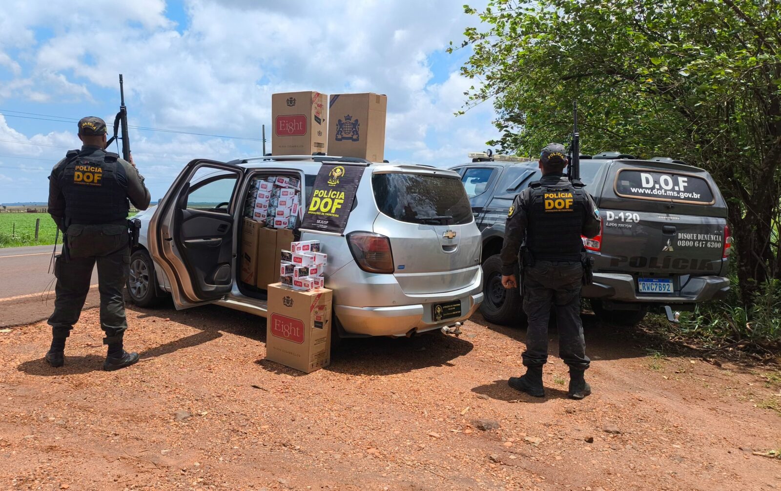 Veículo carregado com mais de mil pacotes de cigarros ilegais é apreendido pelo DOF em Aral Moreira