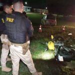Motociclista invade pista contrária, bate em carreta e morre na BR-163