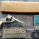 Durante cumprimento de mandado de prisão, Polícia Civil apreende arma e drogas no Jardim Presidente, em Campo Grande