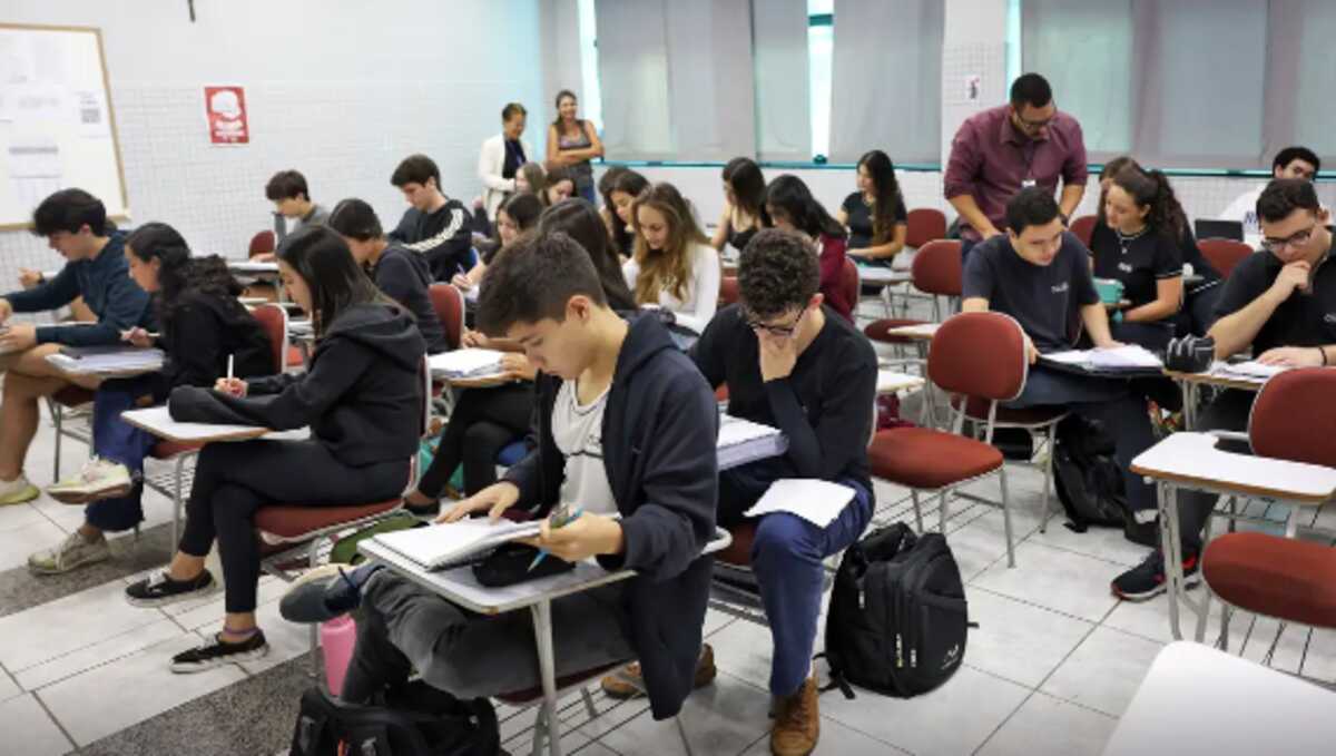 Enem 2024: saiba quem pode pedir a reaplicação do exame