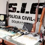 Polícia Civil apreende arsenal em casa de suspeito de ser o mandante de homicídio de pecuarista em Sete Quedas