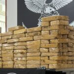 Policiais civis surpreendem suspeitos descarregando carga milionária de drogas e realiza prisão em flagrante