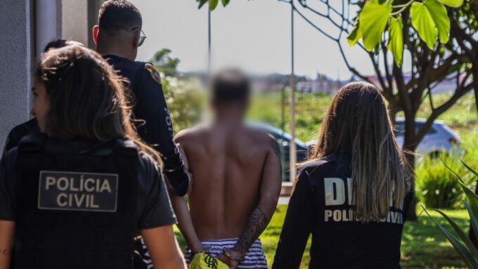 Operação contra agressores de mulheres em Campo Grande cumpre 13 buscas e mandados de prisão