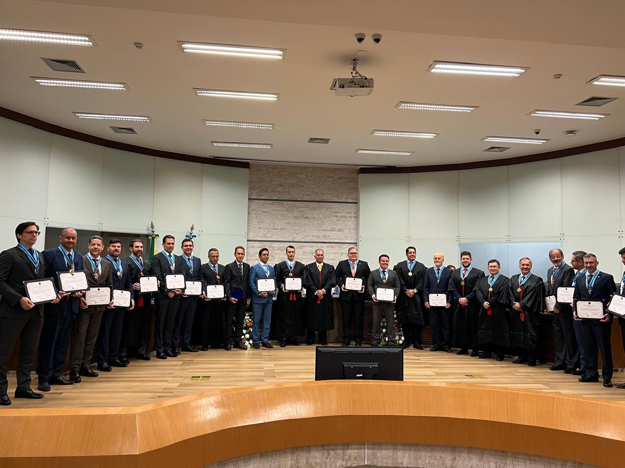 Polícia Civil de Mato Grosso do Sul Celebra Comenda do Mérito ao Ouvidor