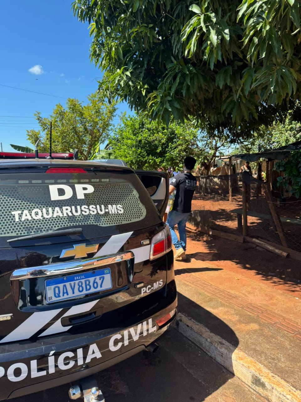 Polícia Civil entrega cestas de Natal para diversas famílias em Taquarussu
