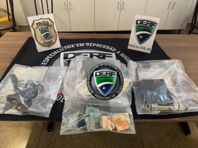 Suspeito de extorsão que teria agredido e apontado arma de fogo para cabeça de uma mulher é preso durante operação da Polícia Civil