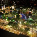 Mulher é presa por tirar a roupa e desacatar guardas em evento natalino em Dourados