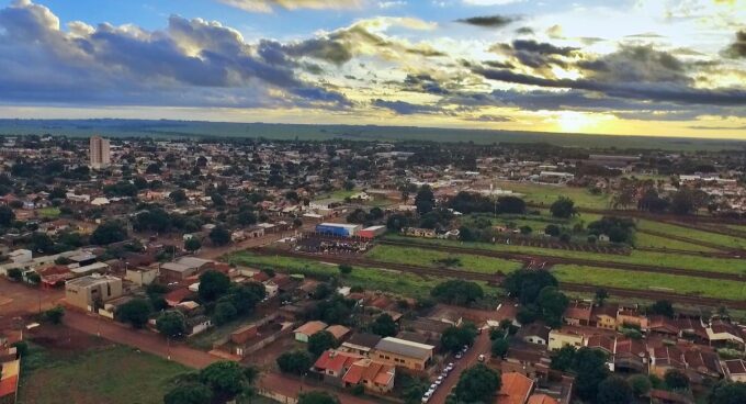 Semana começa com céu limpo, sol e calor de até 34°C em MS