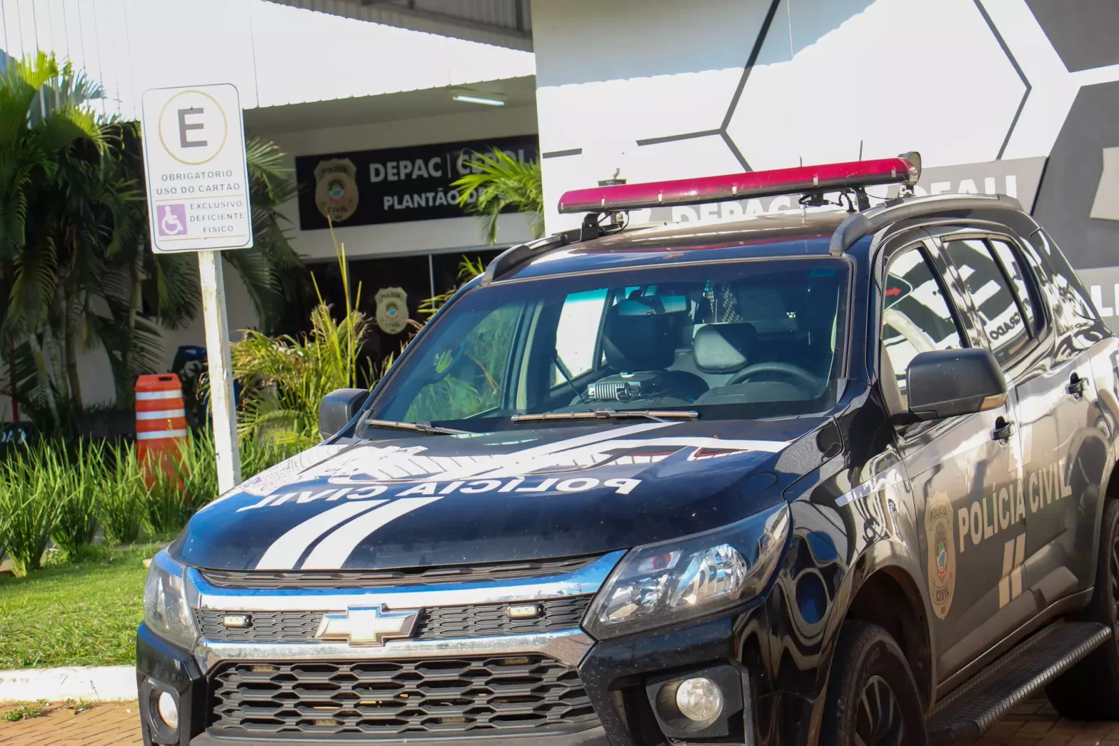 Jovem morre após comer 100 seriguelas com caroço, em Campo Grande