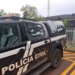 Dupla agride idosa de 79 anos com barra de ferro para roubar celular