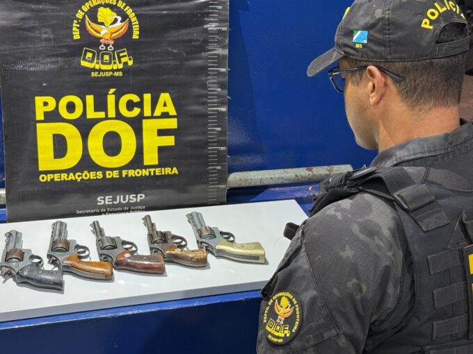 Mulher que seguia para Minas Gerais com cinco armas de fogo é presa pelo DOF em Ponta Porã