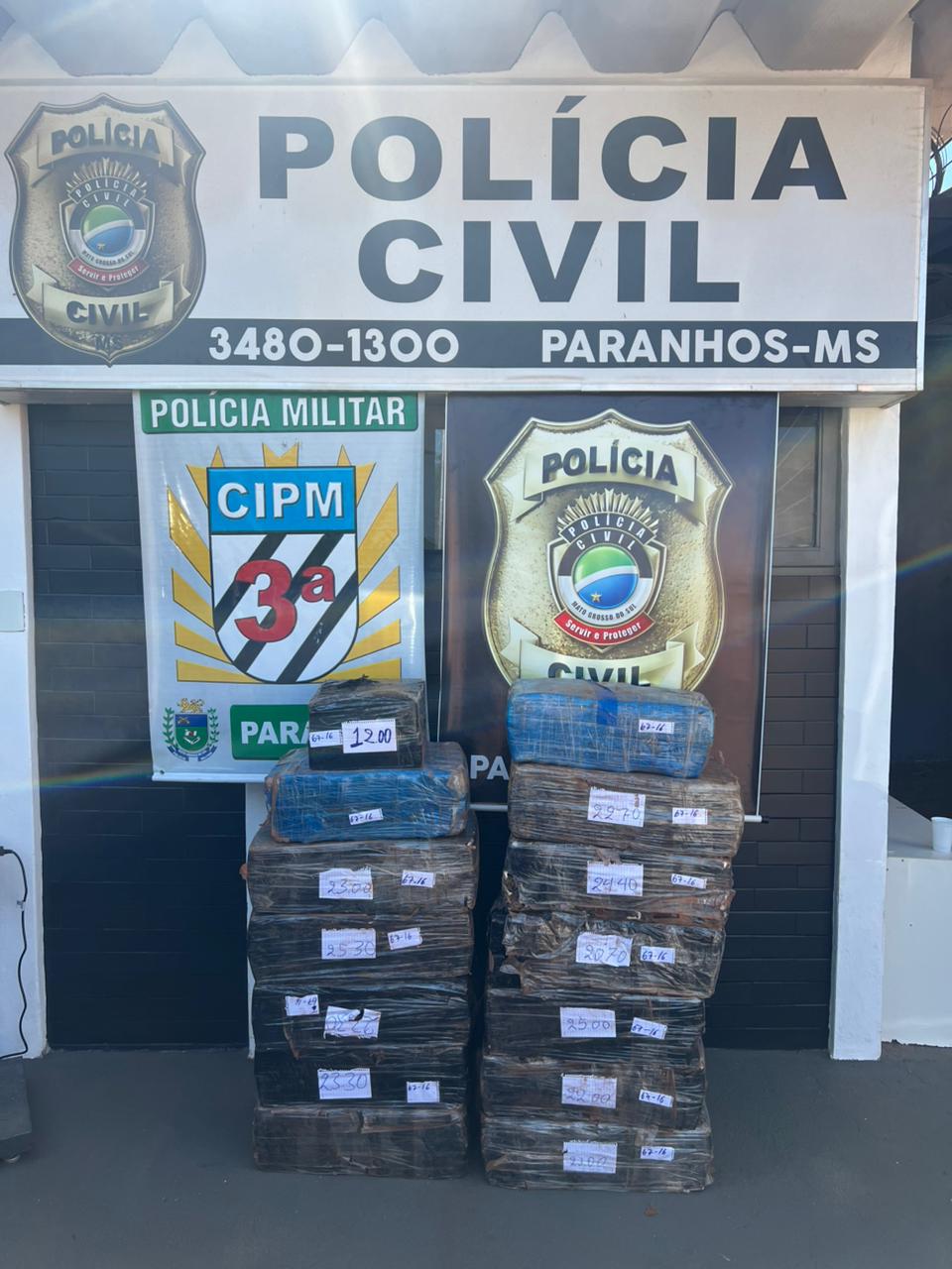 Polícia Civil prende homem por tráfico de drogas, após seu veículo capotar em Paranhos
