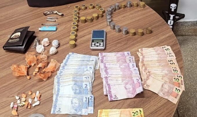 Policiais civis prendem casal por suspeita de tráfico de drogas em Brasilândia