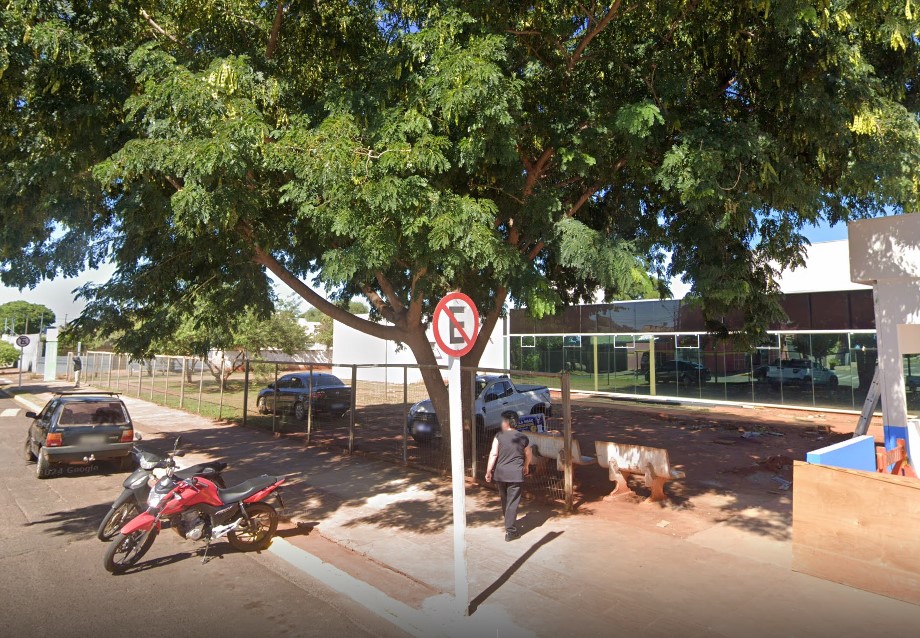Mulher arranca dedo de idoso com golpes de enxada em Campo Grande