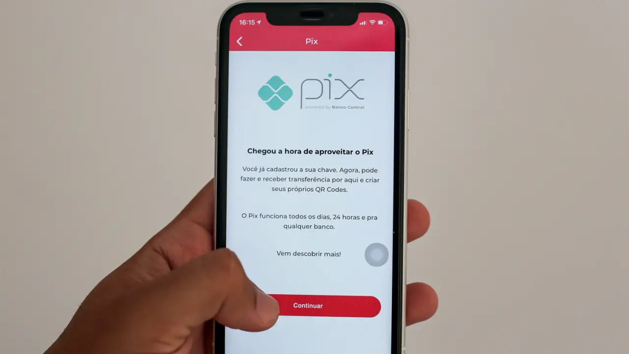 A força do povo na internet derrubou a fiscalização do governo Lula com o Pix