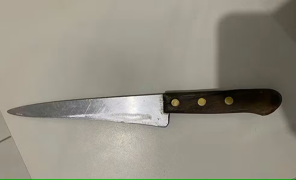 Motivado por ciúmes, marido ameaça esposa com faca em Sidrolândia