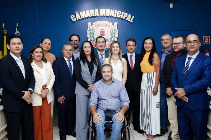 Prefeito Guga participa da abertura dos trabalhos do Legislativo e anuncia melhorias na saúde de Jardim