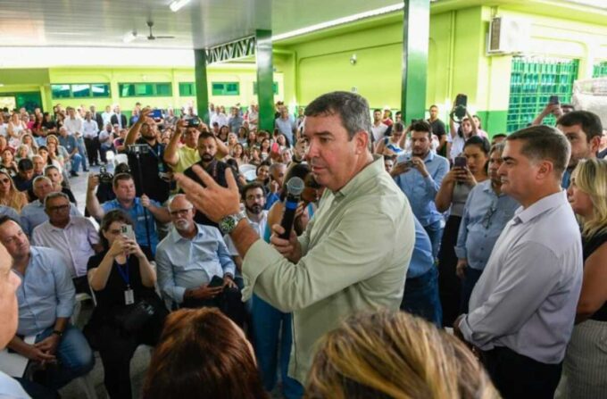 Governo de MS entrega reforma de escola, asfalto e drenagem em Jateí