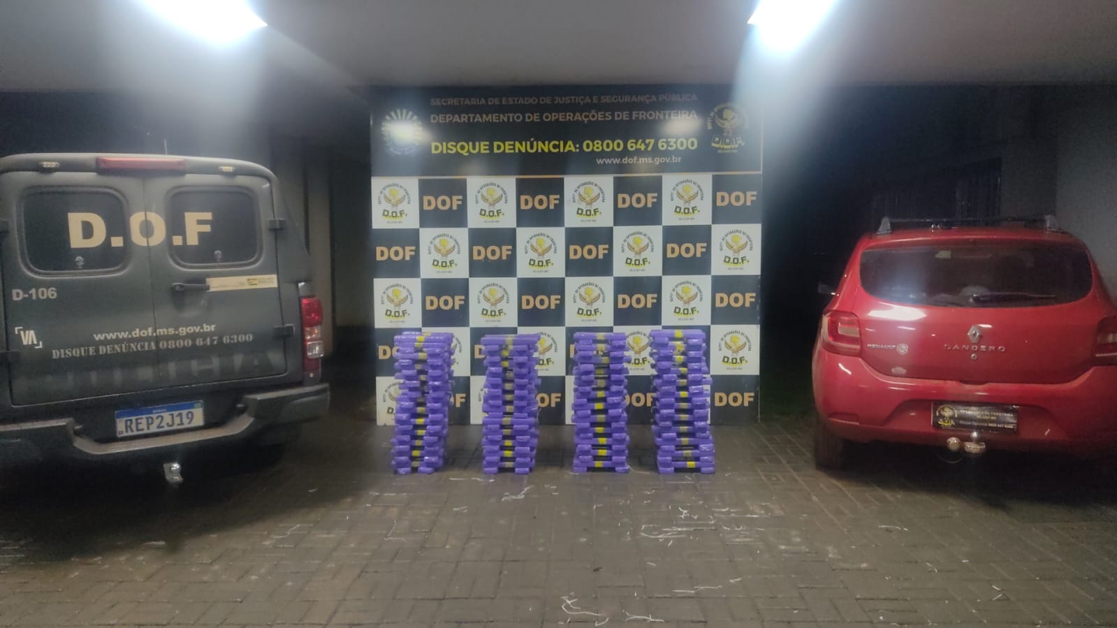 Homem que seguia com mais de 170 quilos de maconha para Minas Gerais é preso pelo DOF em Laguna Carapã