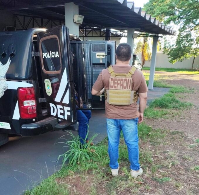 Polícia Civil prende homem em flagrante por maus-tratos a animal e caça ilegal em Angélica