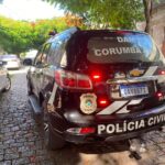 Polícia Civil prende suspeitos de violência doméstica e cumpre mandados de busca e apreensão durante operação “Abre Alas” em Corumbá