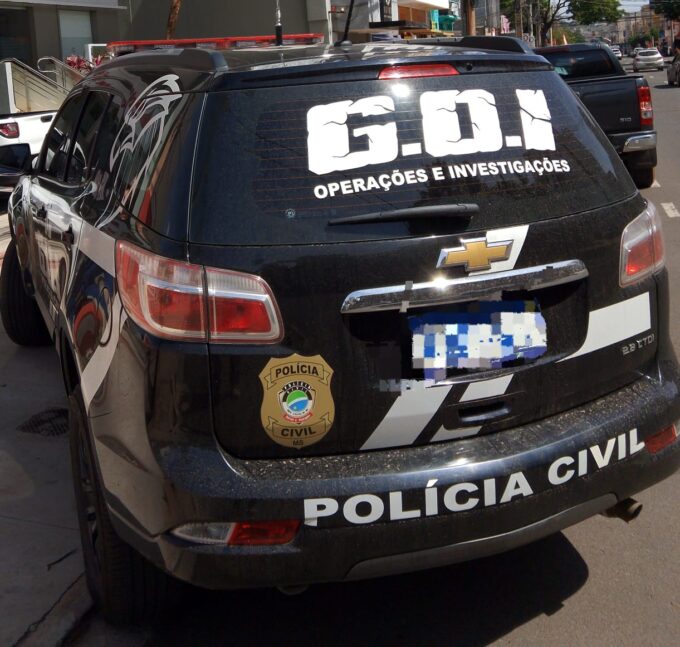 Policiais civis cumprem mandados de prisão contra foragidos na Capital