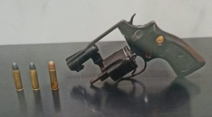 Policiais civis prendem, em flagrante, homem com arma de fogo em Fátima do Sul