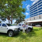 SES entrega duas caminhonetes para o HRMS