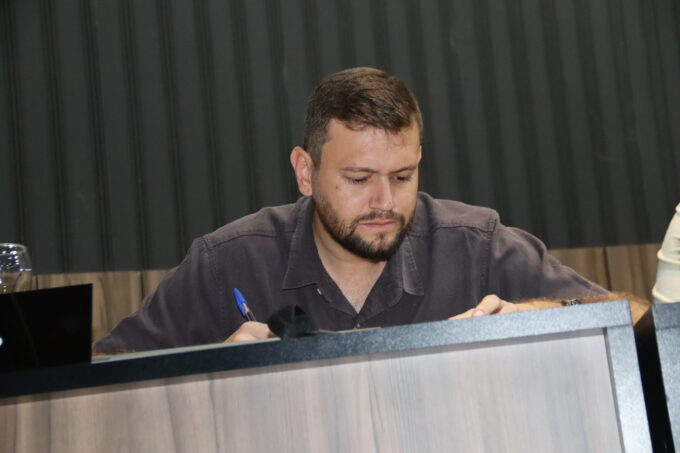 Vereador Zotti Propõe Cartão de Material Escolar que Aquecerá Comércio Local