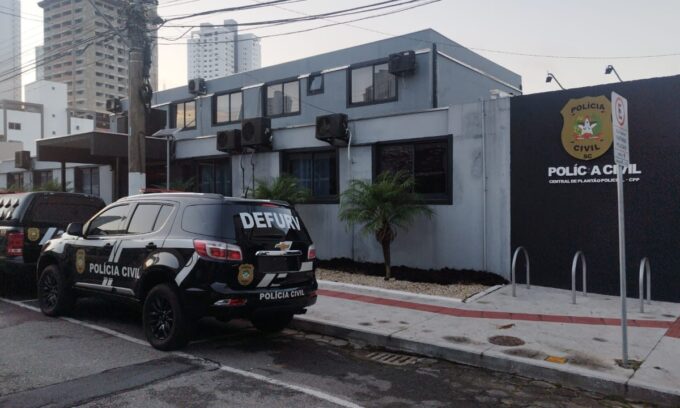 Polícia Civil deflagra “Operação Placa Fria” e desmantela organização criminosa que confeccionava placas falsas para veículos