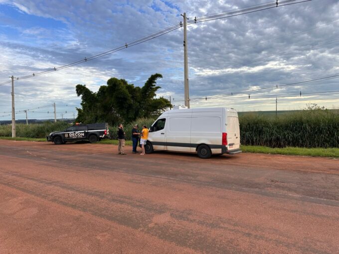 Polícia Civil e Iagro apreendem pescados irregulares na BR 163, em São Gabriel do Oeste
