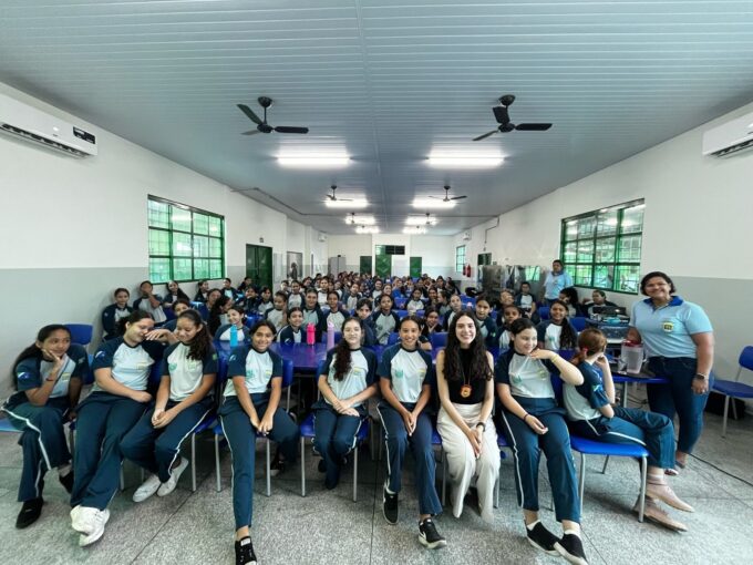 Polícia Civil palestra sobre direitos das mulheres em escola de Aquidauanha