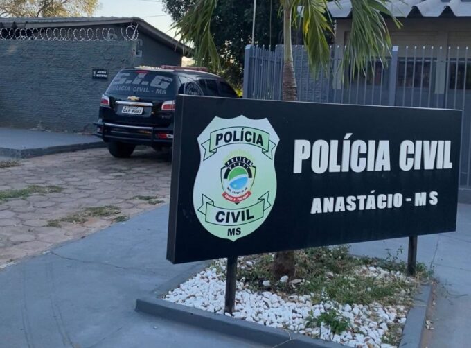 Polícia Civil prende mulher investigada por tentativa de homicídio contra filho de três anos, em Anastácio