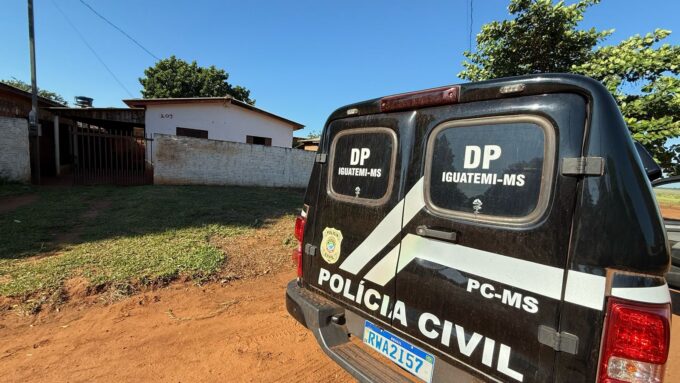 Polícia Civil prende suspeito de crimes de violência doméstica em flagrante e apreende duas armas de fogo em Iguatemi