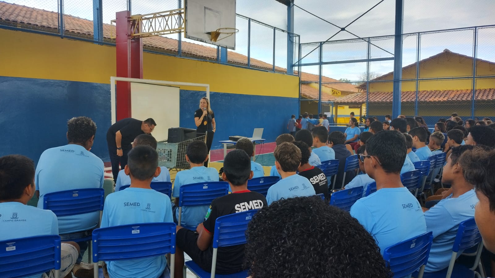 Polícia Civil realiza palestra sobre bullying e cyberbullying em escola municipal