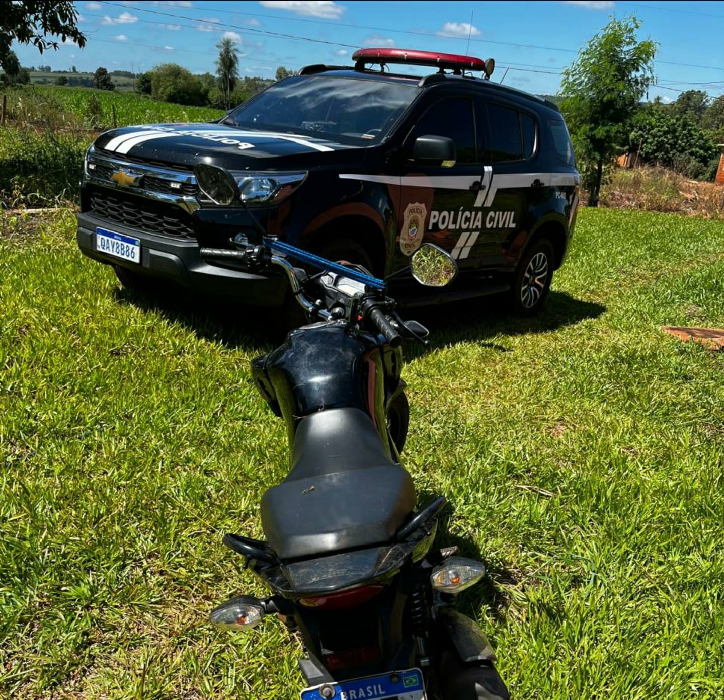 Polícia Civil recupera moto furtada em imóvel na área rural de Itaquiraí