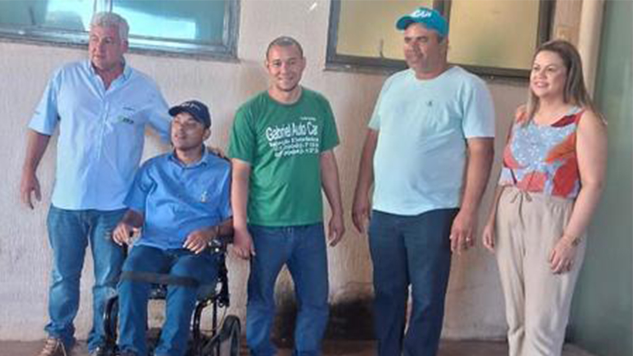 Vereadores visitam hospital beneficente dona Elmiria Silveiro Barbosa para fiscalizar obra de ampliação