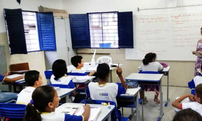 Aprendizagem na educação básica ainda não retomou níveis pré-pandemia