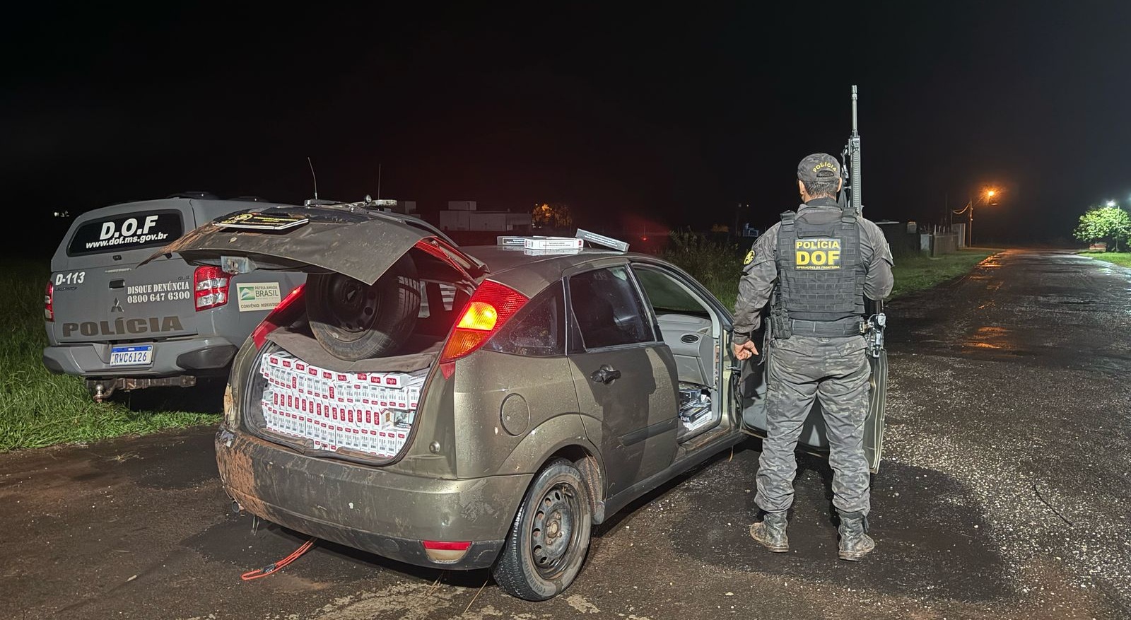 Carro carregado com cigarros e pneus ilegais é apreendido pelo DOF em Ponta Porã