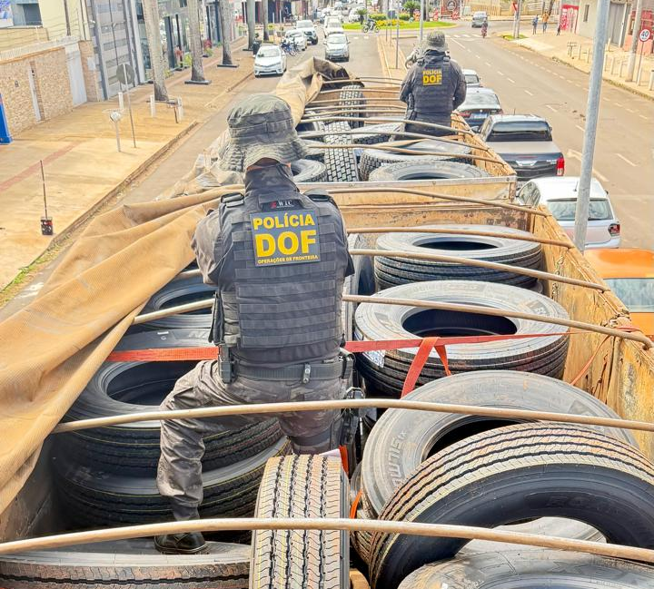 DOF apreende 200 pneus em carreta que seguia para o Estado do Mato Grosso