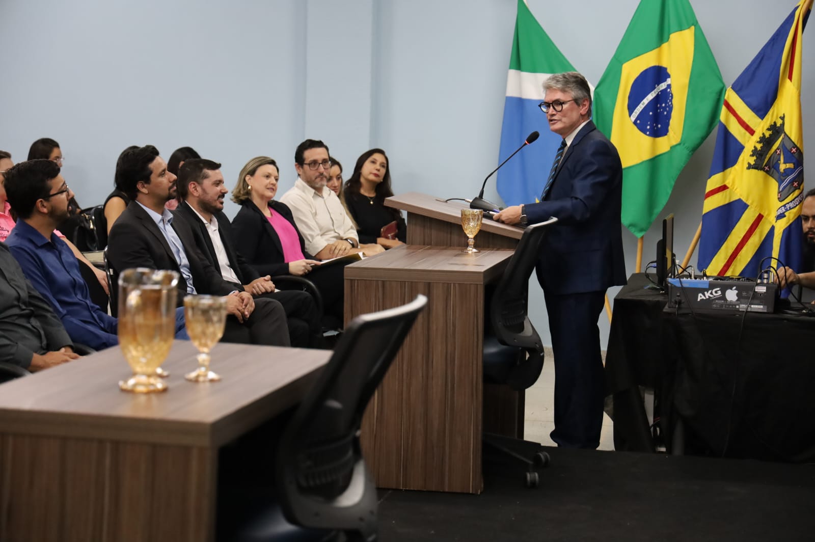 Delegado-Geral participa palestra em universidade de Campo Grande