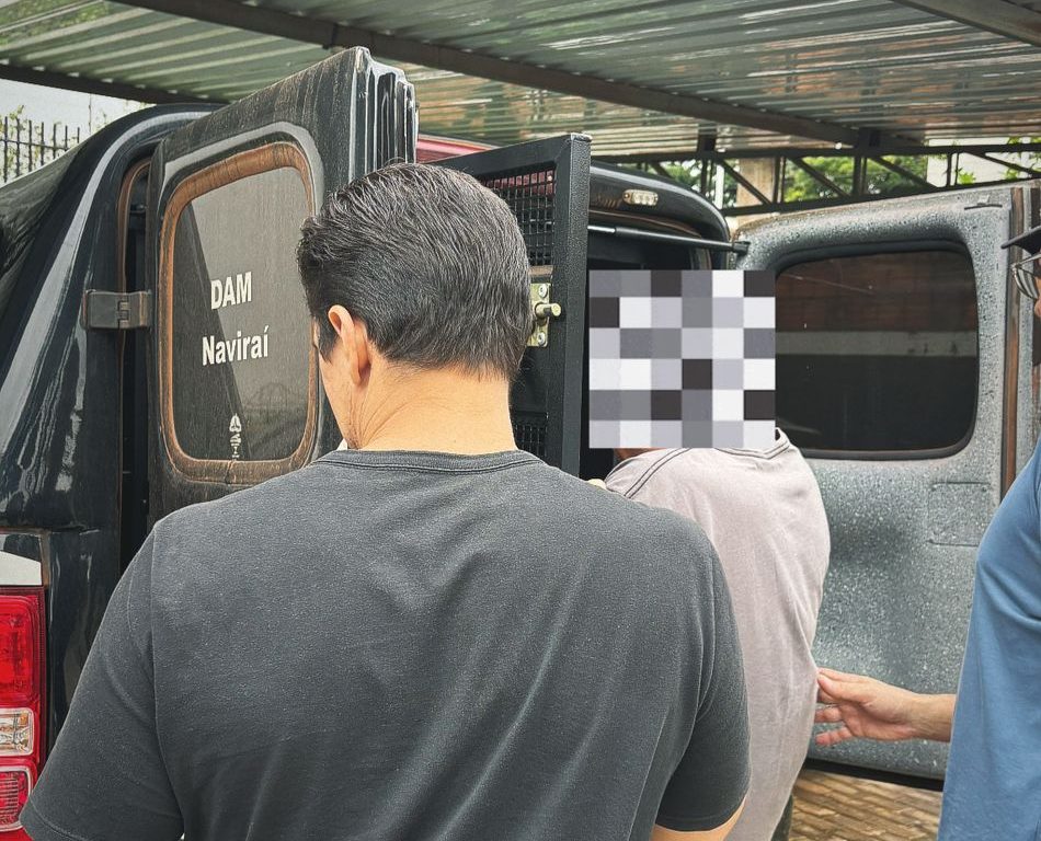 Homem persegue mulher até a Delegacia e é preso em flagrante por descumprimento de medidas protetivas e ameaça