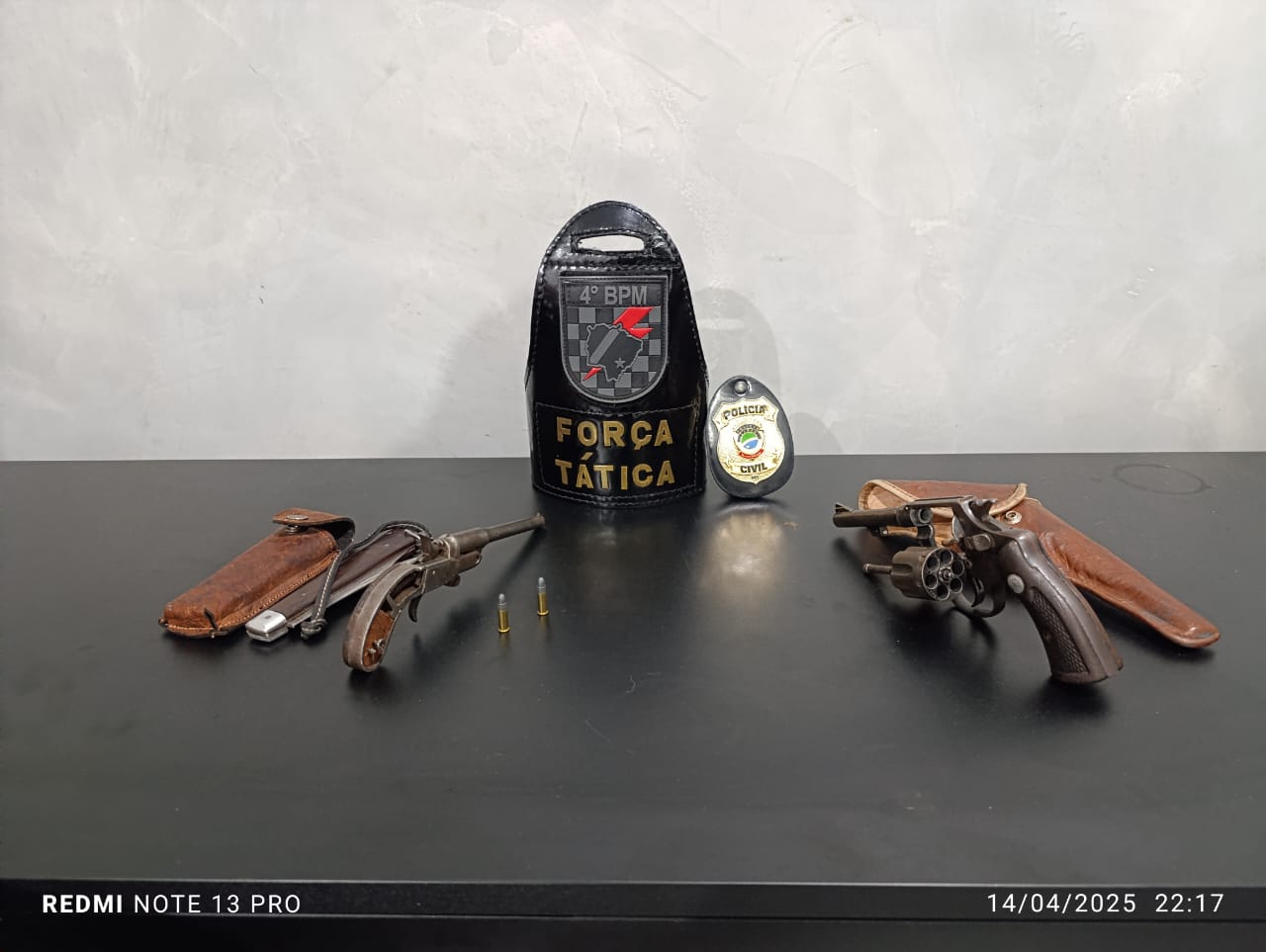 Operação resulta na prisão de dois indivíduos por posse ilegal de armas de fogo em Ponta Porã