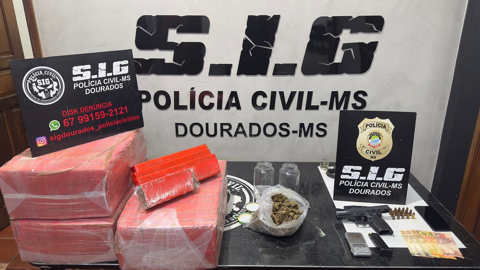 Polícia Civil fecha entreposto de drogas e apreende arma de fogo em Dourados