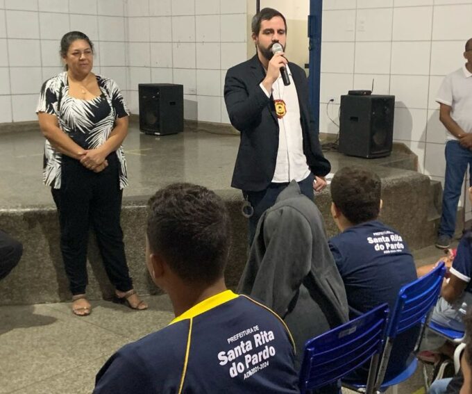 Polícia Civil realiza palestras sobre prevenção de crimes em escolas de Santa Rita do Pardo